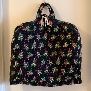 ✂️REDUCED✂️ Pre-loved Vera Bradley Garment Bag in RARE, RETIRED New Hope pattern
